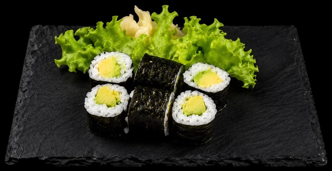 Maki auf Schieferplatte
